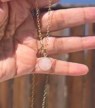 Load image into Gallery viewer, Rose Quartz Pendant Necklace