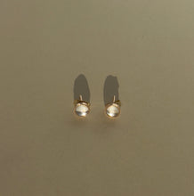 Load image into Gallery viewer, Sparkling White Sapphire Earrings